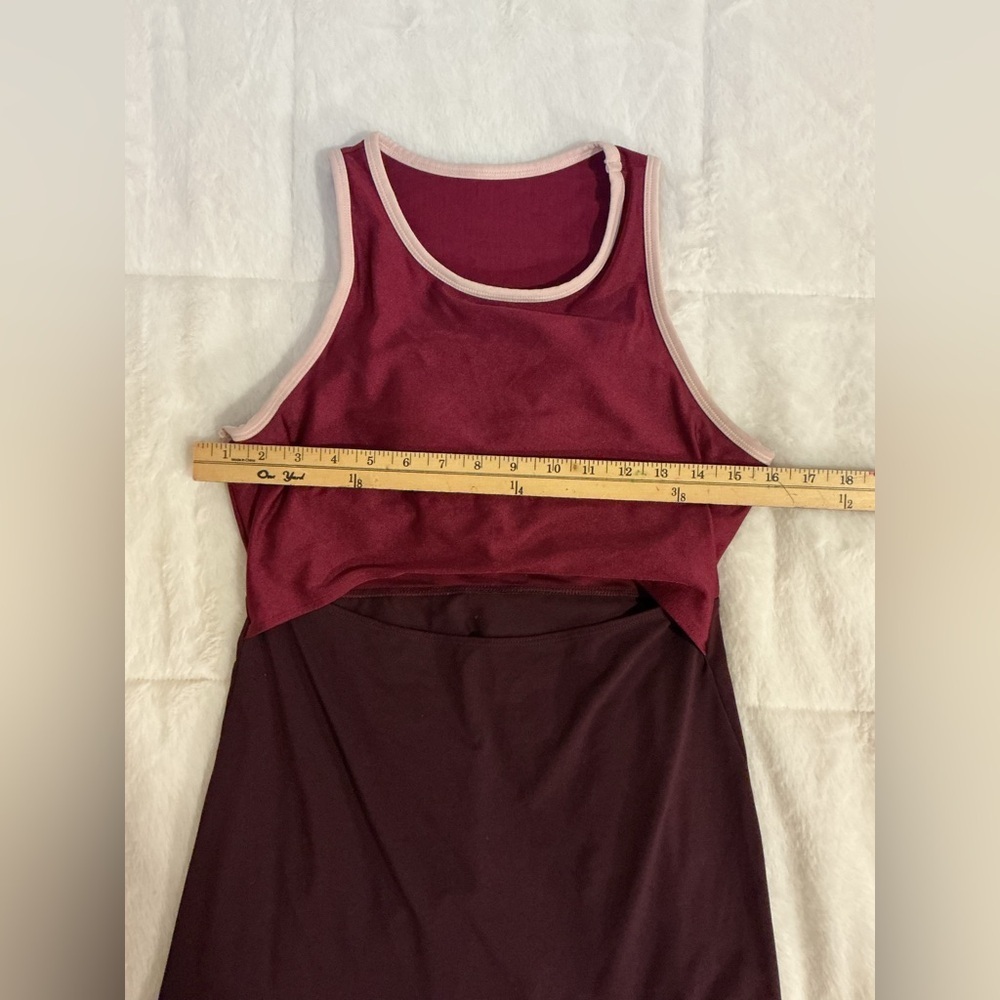Burgundy Sleeveless Cutout workout top - Picture 6 of 7